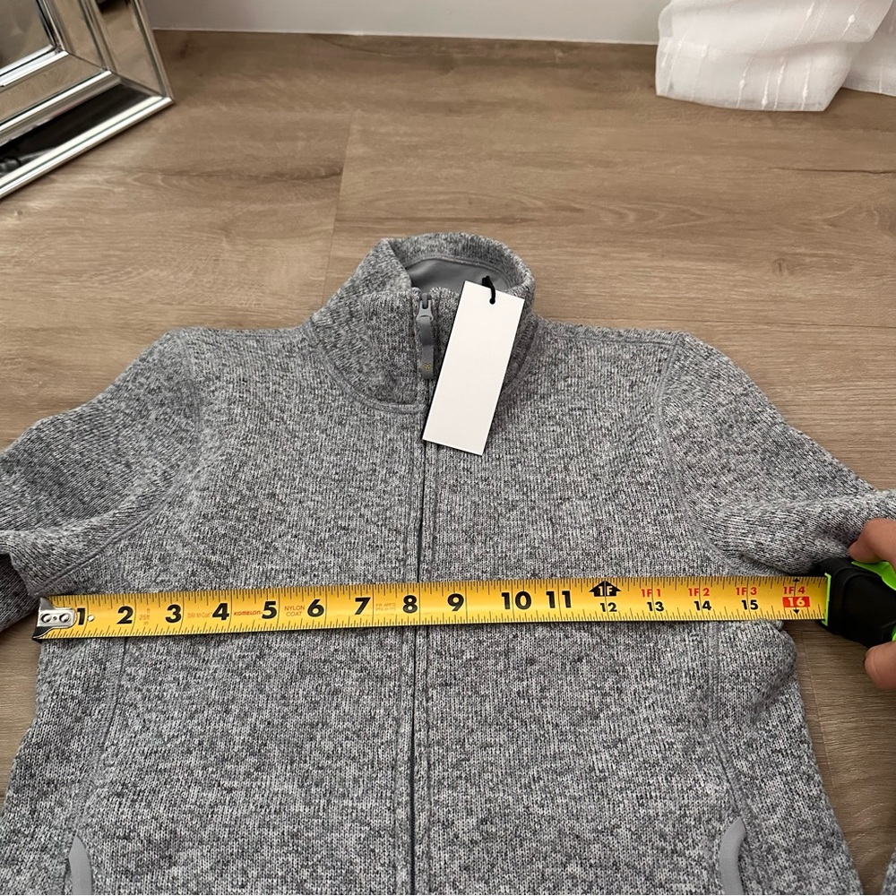 Aritzia Golden Regulate Grey Zip-Up Jacket - Picture 3 of 11